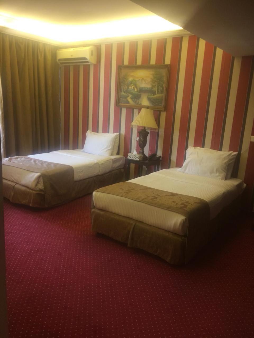 Queens Land Hotel Jounieh Eksteriør billede